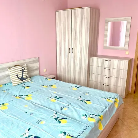 Delfin Sea View Apartmán *