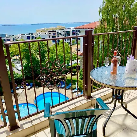 Delfin Sea View Apartment Sweti Wlas