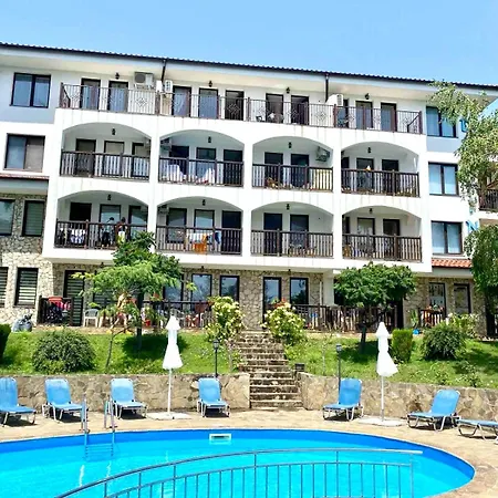 Апартаменты Delfin Sea View