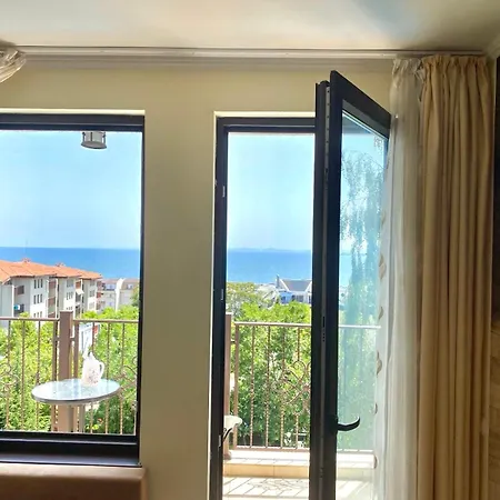 Delfin Sea View Apartment Sweti Wlas